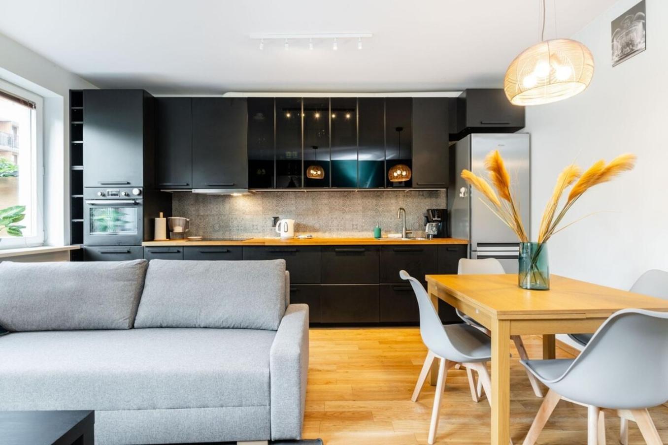 Modern 70M Apartment With Private Garden Metro Varšava Exteriér fotografie